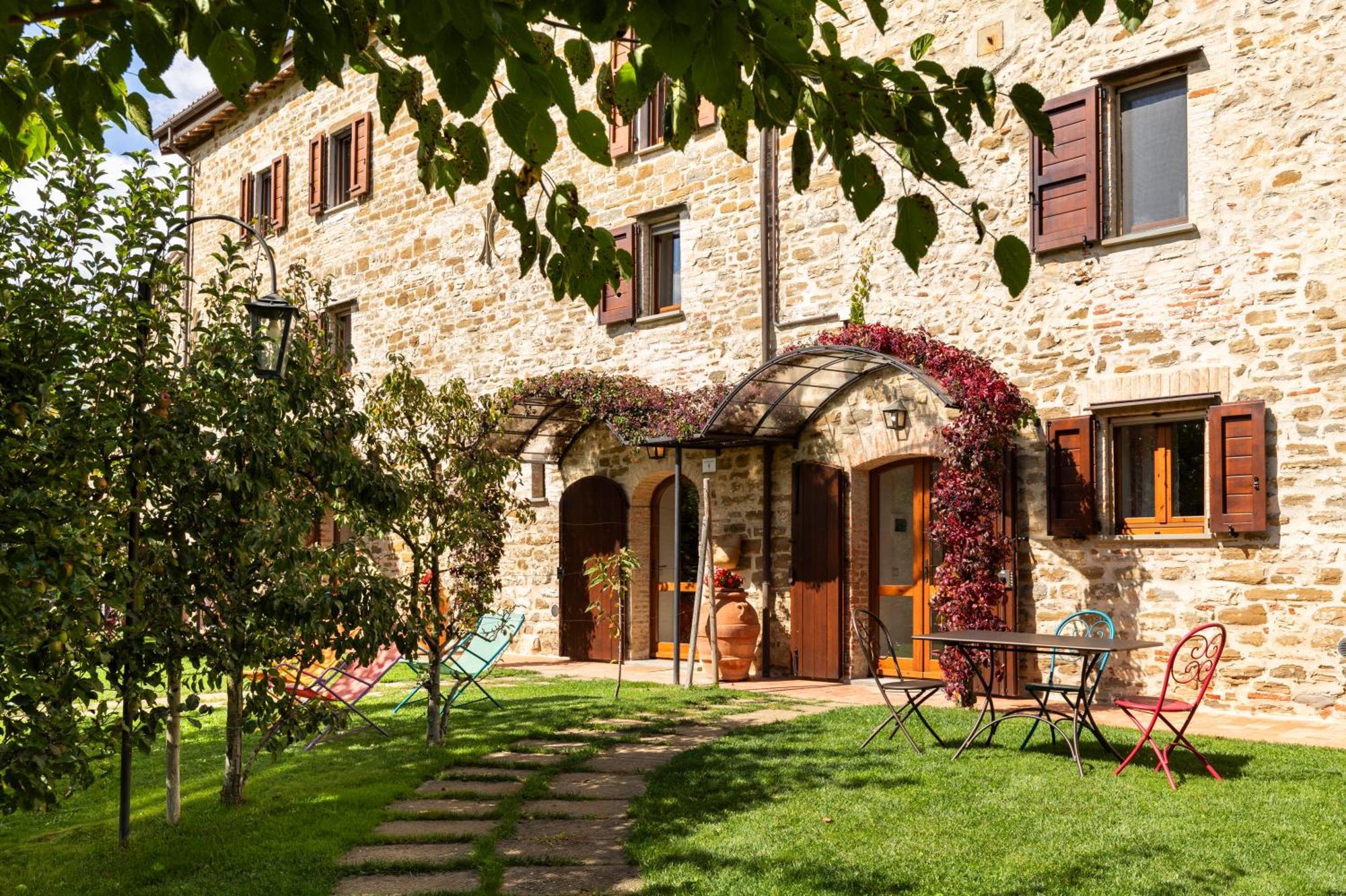 Agriturismo I Gelsi Di Santa Cristina Gubbio Exterior photo